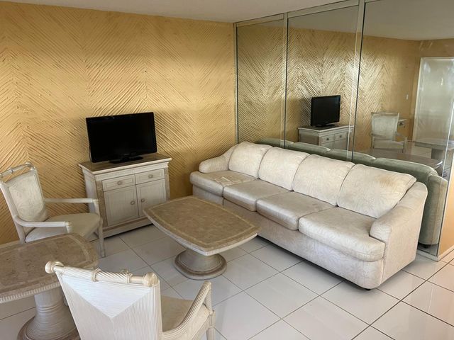 5208 NE 24th Terrace 124, Fort Lauderdale, FL 33308