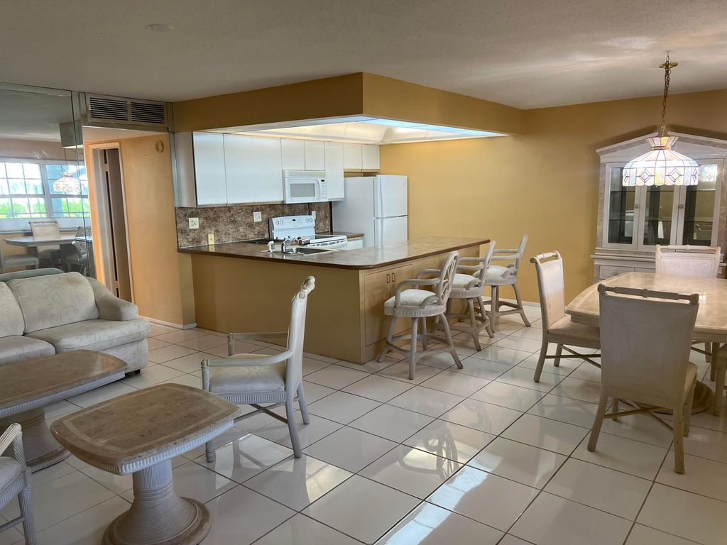 5208 NE 24th Terrace 124, Fort Lauderdale, FL 33308