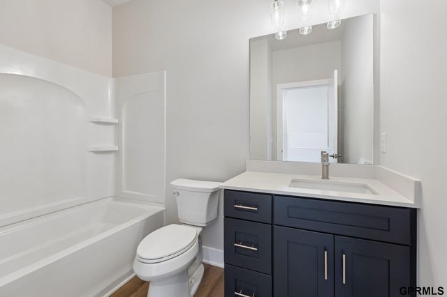 5714 Kestrel Parkway, Elkhorn, NE 68022