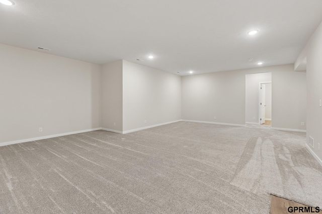 5714 Kestrel Parkway, Elkhorn, NE 68022