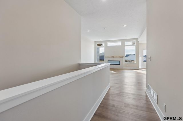 5714 Kestrel Parkway, Elkhorn, NE 68022