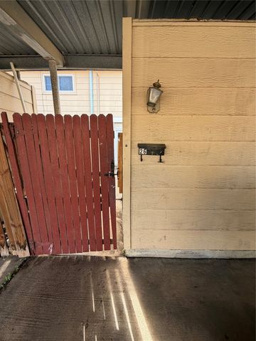 26 E Mountain Creek Drive, Grand Prairie, TX 75052