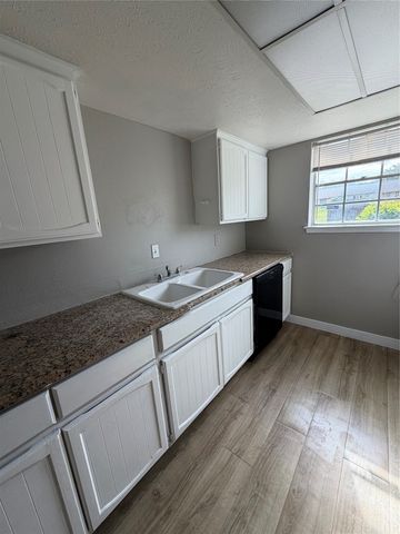 26 E Mountain Creek Drive, Grand Prairie, TX 75052