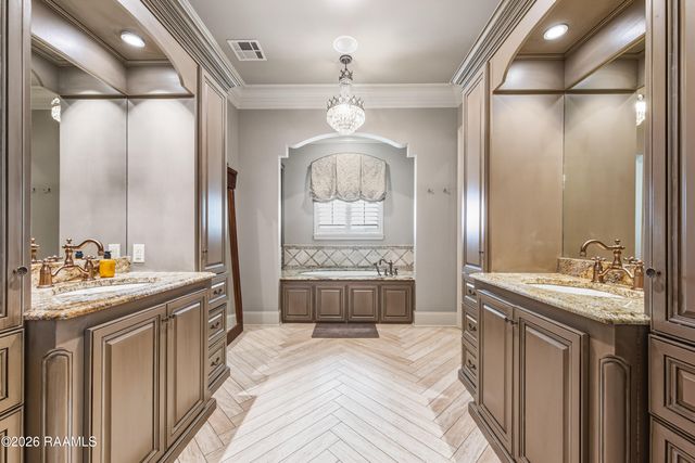 401 Torrenova Circle, Lafayette, LA 70508