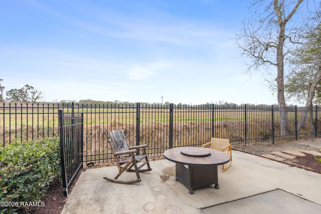 401 Torrenova Circle, Lafayette, LA 70508