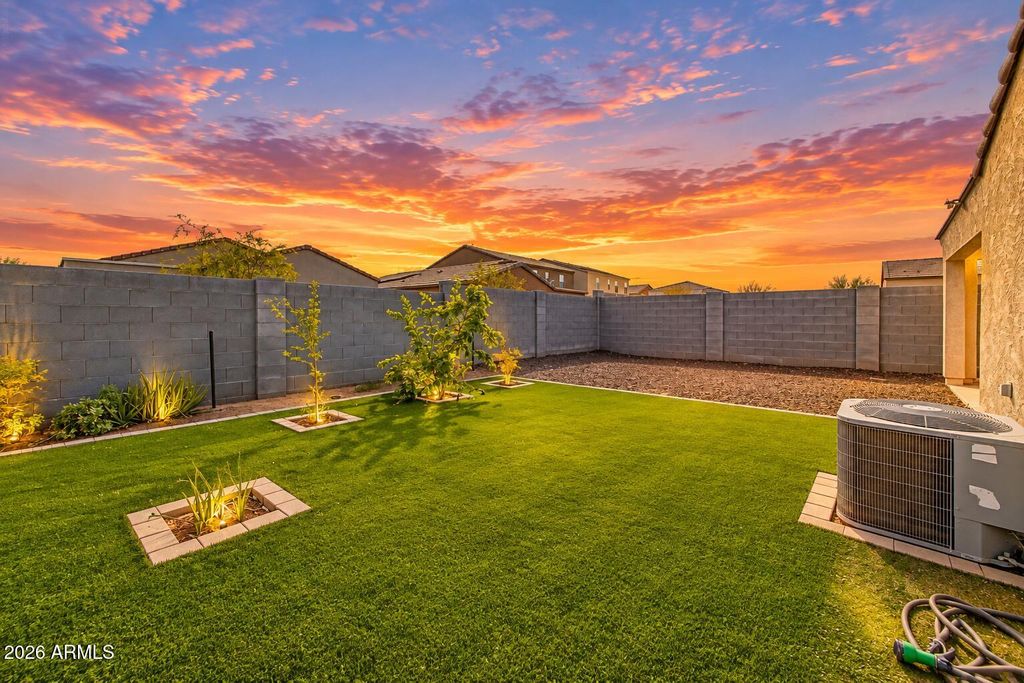12645 W PALMAIRE Avenue, Glendale, AZ 85307 — photo 2