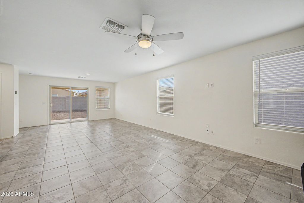 12645 W PALMAIRE Avenue, Glendale, AZ 85307 — photo 4