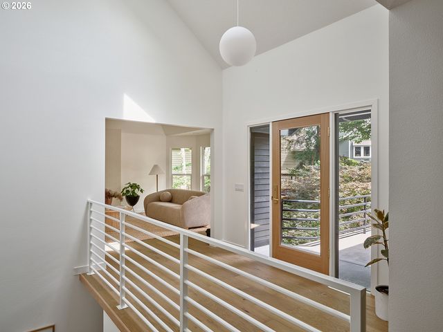 50 SPINOSA, Lake Oswego, OR 97035
