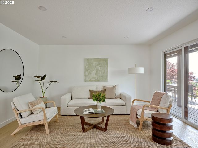 50 SPINOSA, Lake Oswego, OR 97035