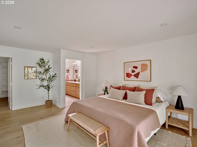 50 SPINOSA, Lake Oswego, OR 97035