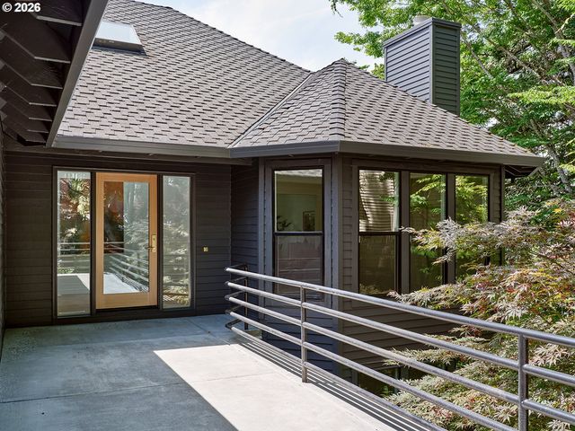 50 SPINOSA, Lake Oswego, OR 97035