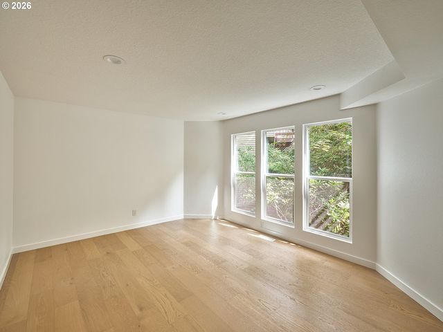50 SPINOSA, Lake Oswego, OR 97035