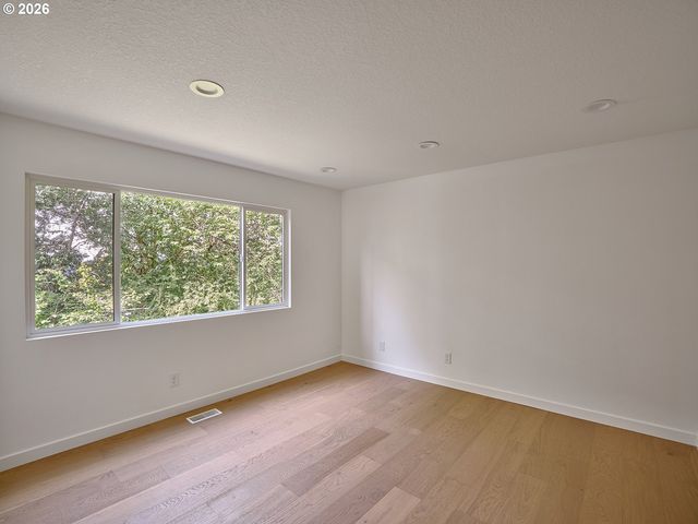 50 SPINOSA, Lake Oswego, OR 97035