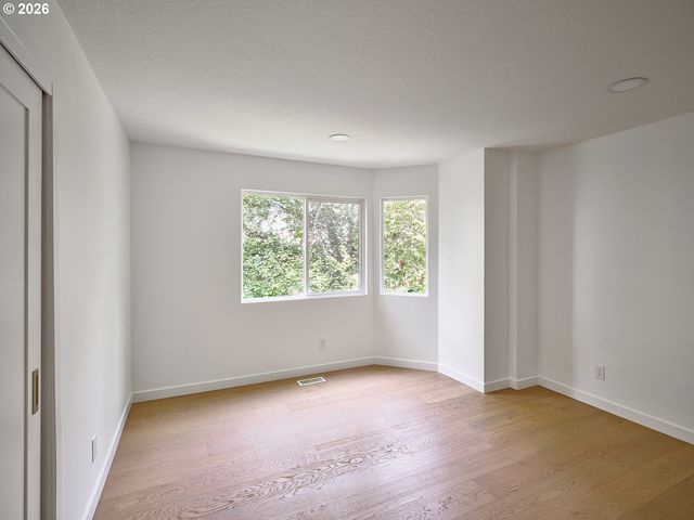 50 SPINOSA, Lake Oswego, OR 97035