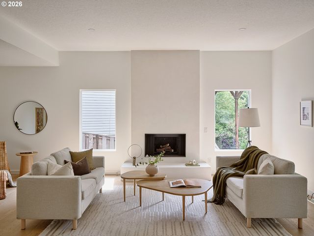 50 SPINOSA, Lake Oswego, OR 97035