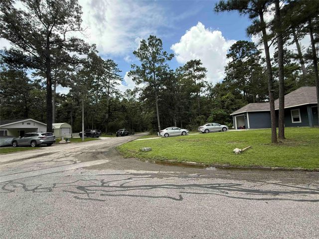 28624 Shawnee Ct, Huntsville, TX 77364