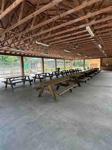 28624 Shawnee Ct, Huntsville, TX 77364