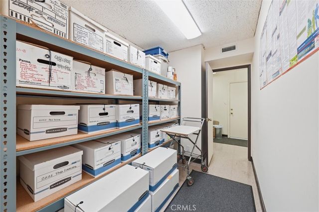 331 E Carson, Long Beach, CA 90807