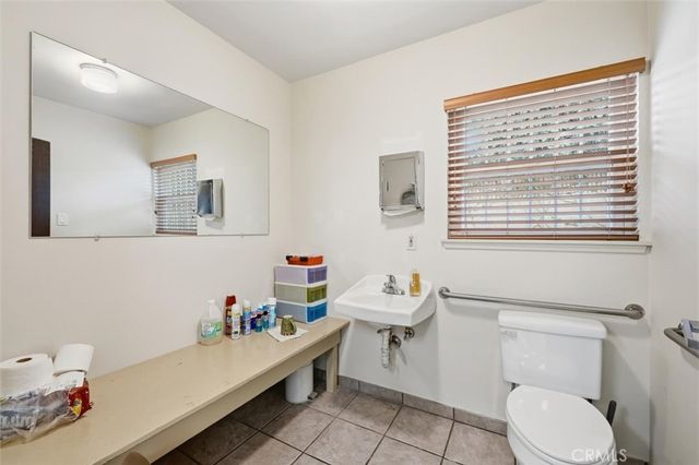 331 E Carson, Long Beach, CA 90807