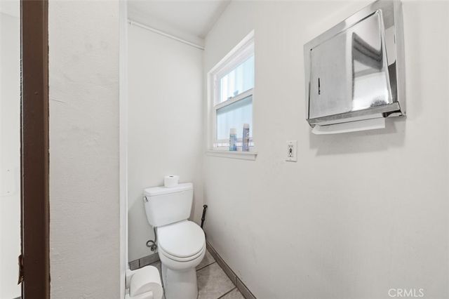 331 E Carson, Long Beach, CA 90807