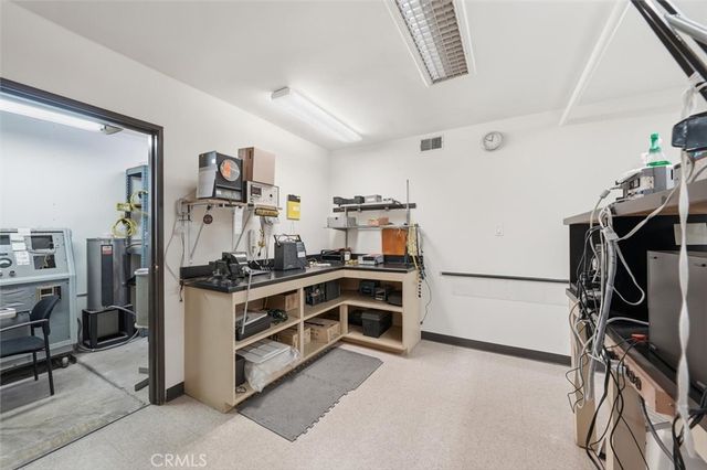 331 E Carson, Long Beach, CA 90807