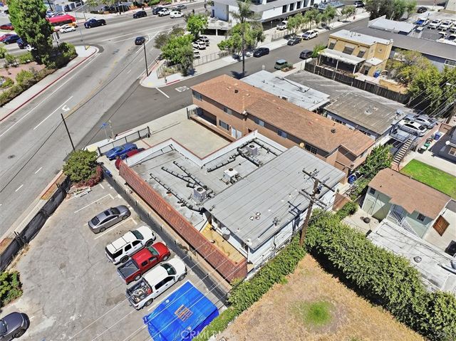 331 E Carson, Long Beach, CA 90807