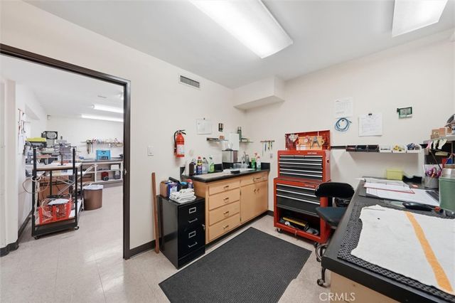 331 E Carson, Long Beach, CA 90807