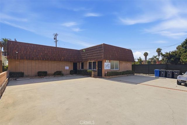 331 E Carson, Long Beach, CA 90807
