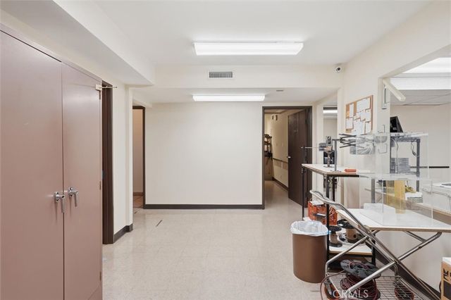 331 E Carson, Long Beach, CA 90807