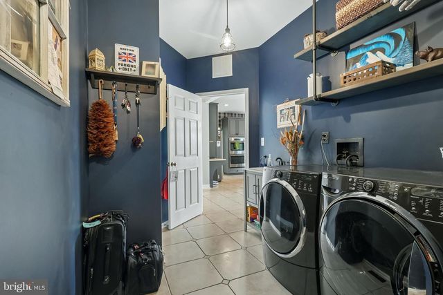 37 TERRELL RD, Lambertville, NJ 08530