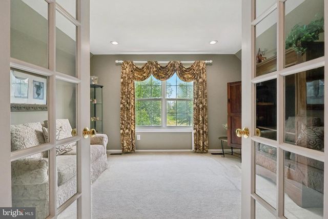 37 TERRELL RD, Lambertville, NJ 08530