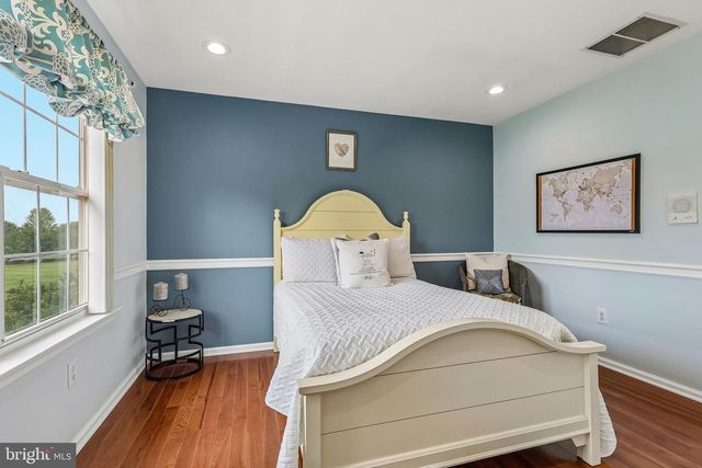 37 TERRELL RD, Lambertville, NJ 08530