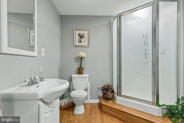37 TERRELL RD, Lambertville, NJ 08530
