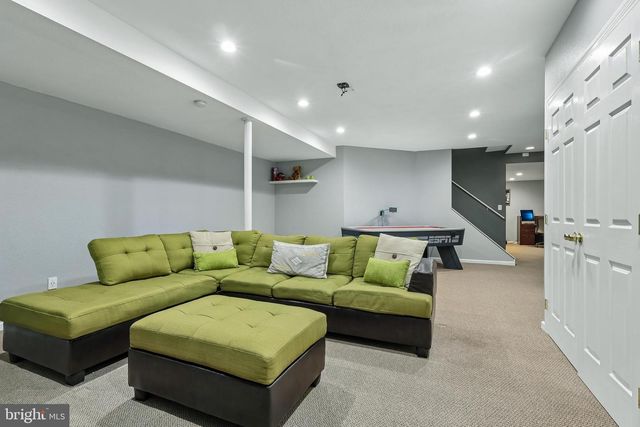 37 TERRELL RD, Lambertville, NJ 08530