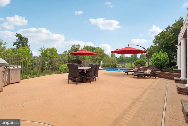 37 TERRELL RD, Lambertville, NJ 08530