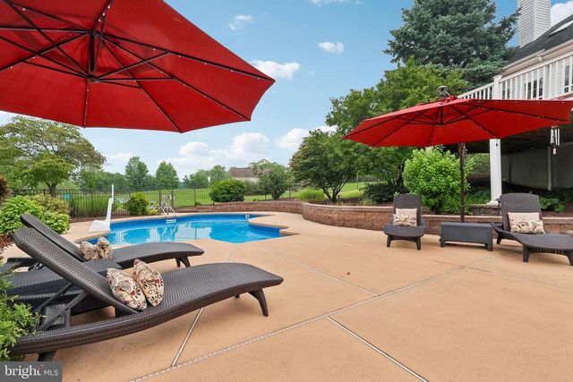 37 TERRELL RD, Lambertville, NJ 08530