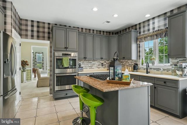 37 TERRELL RD, Lambertville, NJ 08530