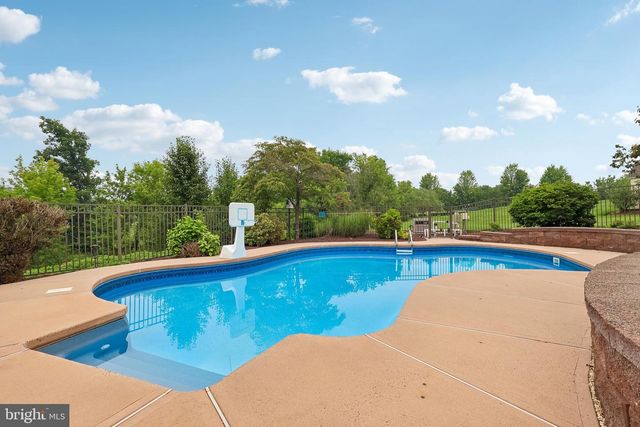 37 TERRELL RD, Lambertville, NJ 08530