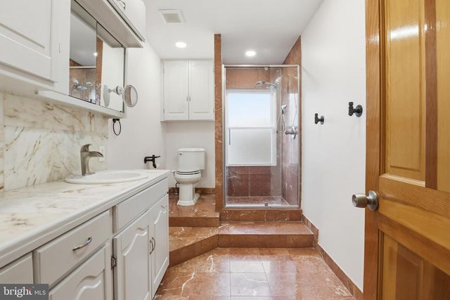 3134 CLAYBORNE AVE, Alexandria, VA 22306