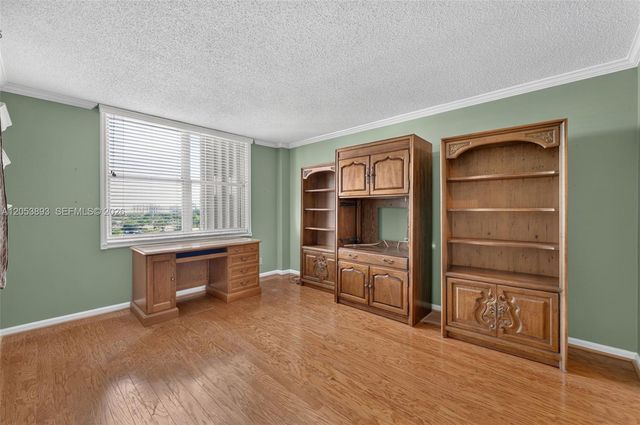 300 Three Islands Blvd 207, Hallandale Beach, FL 33009