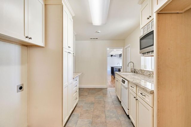 4814 N Tisha Avenue, Fresno, CA 93723