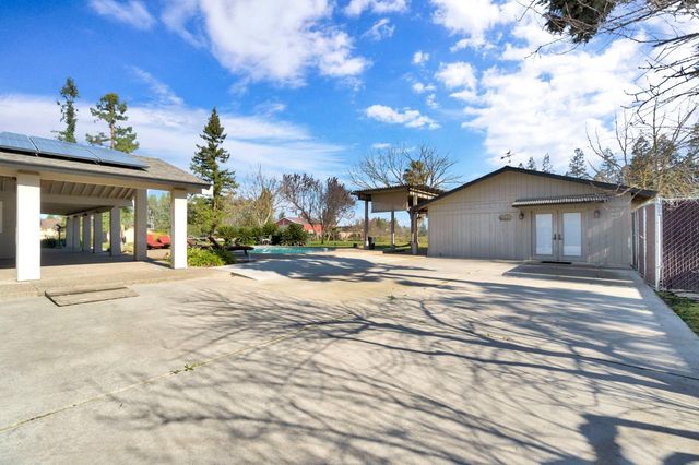 4814 N Tisha Avenue, Fresno, CA 93723