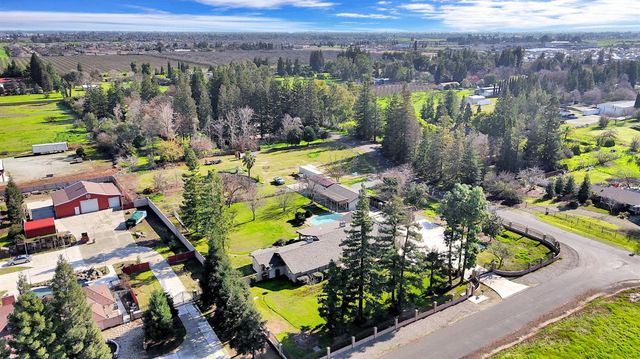 4814 N Tisha Avenue, Fresno, CA 93723