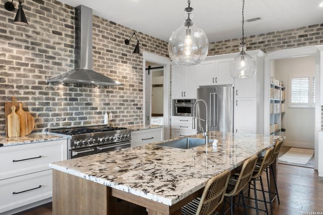 359 Ash Juniper, New Braunfels, TX 78132
