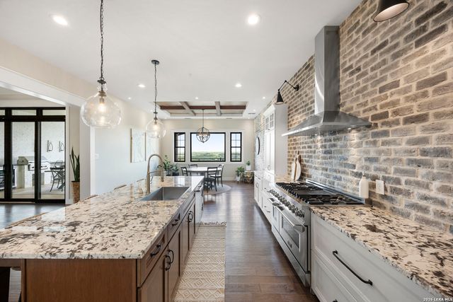 359 Ash Juniper, New Braunfels, TX 78132