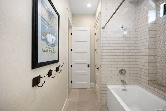 359 Ash Juniper, New Braunfels, TX 78132