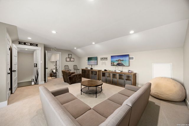 359 Ash Juniper, New Braunfels, TX 78132