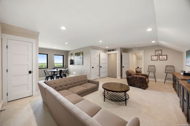 359 Ash Juniper, New Braunfels, TX 78132