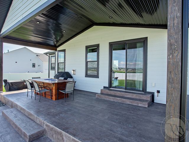 6705 Skycrest Dr, Billings, MT 59106