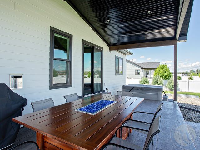 6705 Skycrest Dr, Billings, MT 59106